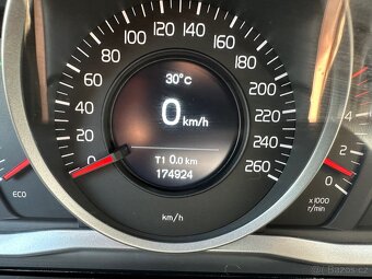 Volvo XC60 - 8
