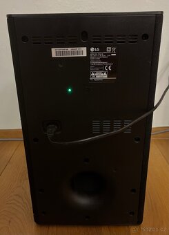 Soundbar LG SK9Y + zadné reproduktory SPK8-S - 8