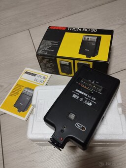 Yashica electro 35, r.1976 (foto brašna, stativ, blesk) - 8