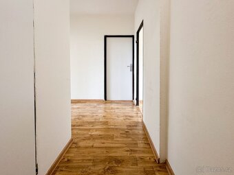 Pronájem bytu 2+1 v Chomutově - ul. 17. listopadu - 8