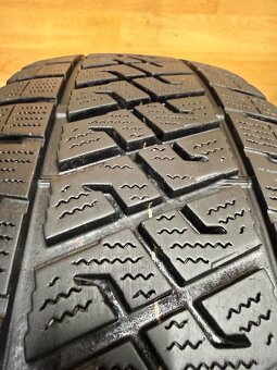 Zimní pneu 205/65/16C - 8