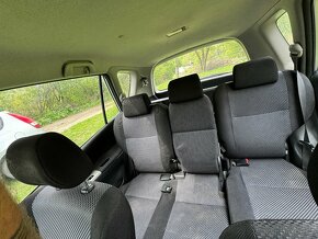 Toyota Corolla Verso - 8