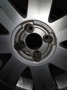 Prodám AL kola na PEUGEOT - 8