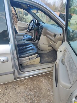 Chrysler Grand Voyager - 8