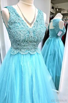 NOVÉ TŘPYTIVÉ plesové šaty KRAJKOVÉ - 8