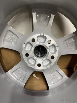 Superb R16 Orion Nová orig. sada - 8