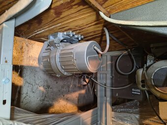 Průmyslový Šicí Stroj MITSUBISHI PLK-03BTA - Programovatelná - 8