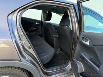 Honda Civic 1.8 i-VTEC 104 kW, jen 116.540 km, rok 2012 - 8