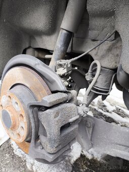 Passat B6 2009 2.0 TDI 103KW - díly - 8