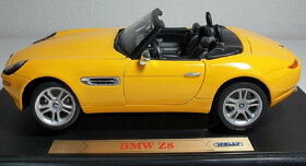 3x Model 1:18 BMW -645Ci -Z8 -Z4 Roadstery - 8