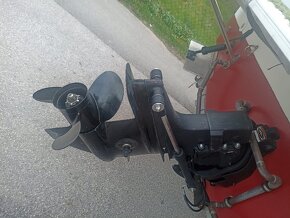Prodám kajutový motorový člun Bayliner Siera, včetně vozíku - 8