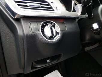 Mercedes-Benz E220 BlueTec 125kW 9G,Stav - 8