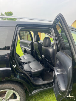 Mitsubishi Outlander 2,0 DI-D 103kw (zamluveno) - 8
