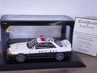 Nissan Skyline R32 Police 1:18 Autoart - 8