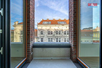 Pronájem bytu 3+kk, 101 m², Praha, ul. Nádražní - 8