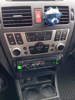 Nissan Almera 1.5 benzín 72 kW - 8