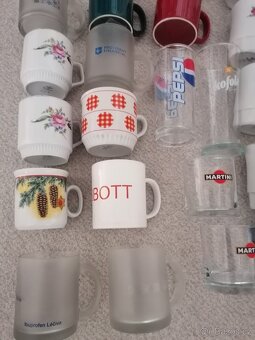 Hrnečky skleničky, jahody, růže - 8