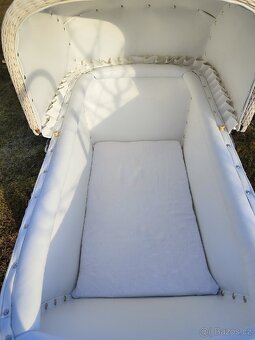 Renovovaný proutěný retro kočárek Liberta - 8