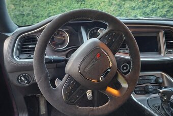Dodge Challenger V8 5.7 2021 - 8