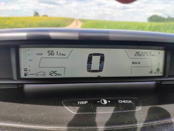Citroen C4 1.6i sedan, KLIMA CHLADÍ, NOVÁ STK - 8