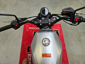 Brixton Crossfire 500X ABS - 8