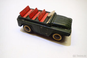 Vojenský džíp - autíčko na setrvačník - staré - 8