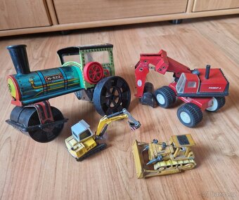 Plechové traktory na klíček KDN s valníky,sanita 1203 KDN - 8