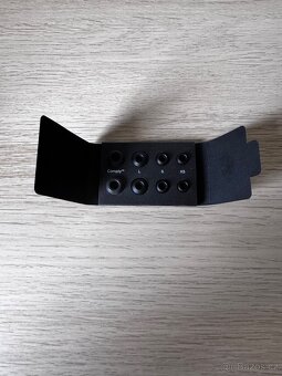 Bang & Olufsen Beoplay E11 - 8