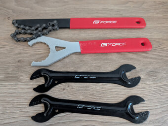 Cyklopříslušenství (světla, klíče, držáky, pedály, ...) - 8