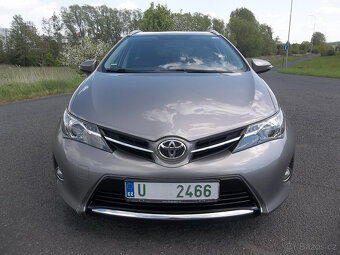 Toyota Auris 1,6 Kombi, r.v. 06/2015, najeto jen 103tkm - 8
