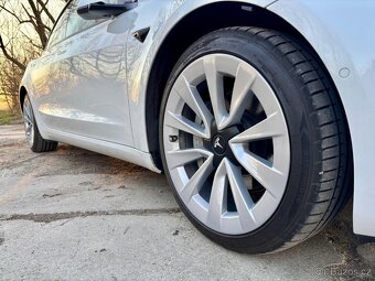 TOP Tesla Model 3 Long Range Refresh po Faceliftu tažné DPH - 8