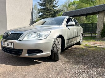 Prodám Škoda octavia 2 face lift 2010 - 8