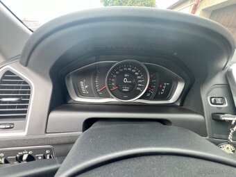 Volvo XC60 - 8