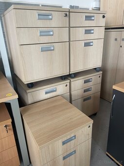 Kancelářský set ( stůl, úložný box, židle) - 8