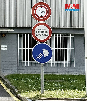 Prodej garážového stání, 10 m², Praha, ul. Milevská - 8