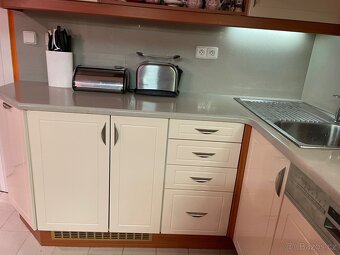 Kuchyňská linka vč. spotřebičů - 8