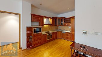 Pronájem světlého bytu 3+kk s prostornou terasou, Korunní dv - 8