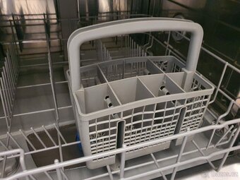 60cm moderní A+ myčka pod pracovní desku 12 sad - 8