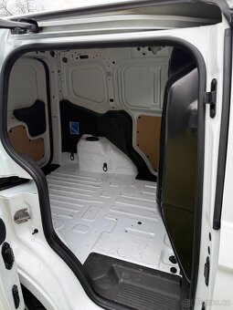 2021 FORD Transit Courier 1,5TDCi 77tkm,klima,navi,parkače - 8