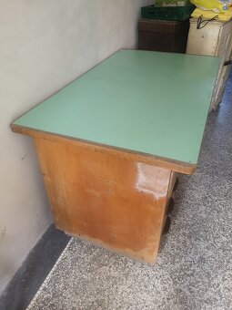 Starý psací stůl - 8