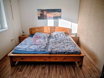 Pronájem vybaveného rodinného domu se zahradou v Hlušičkách - 8