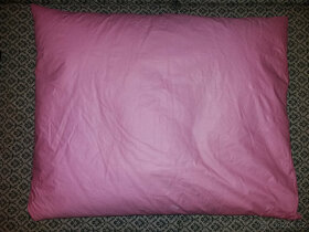 Přehoz na postel, deky, polštářky, rohož za postel a jiné - 8