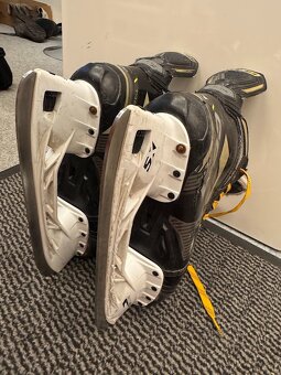 BRUSLE CCM TACKS AS 570, vel. 40,5/6 D - 8