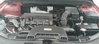 hyundai i30 1,4 16V - 8