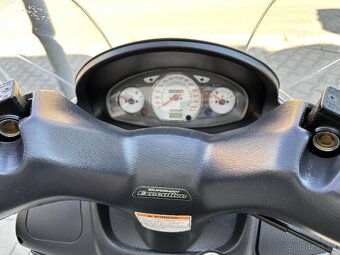 SUZUKI BURGMAN 125 EXECUTIVE 2013 - 8