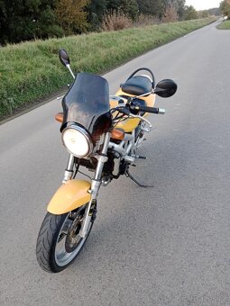 Suzuki SV650 - 8