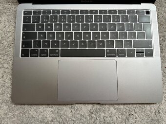 MacBook Air 2019 - 8