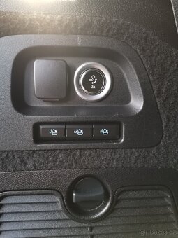 Ford galaxy - 8