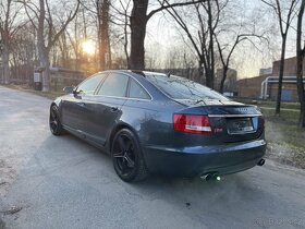 Audi S6 V10 - 8