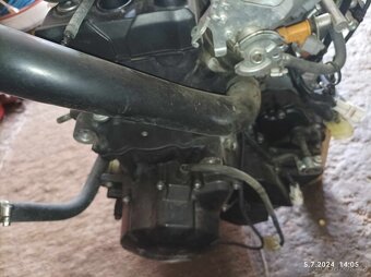 Prodám na Yamaha Fazer FZ6 S2 - Motor. - 8